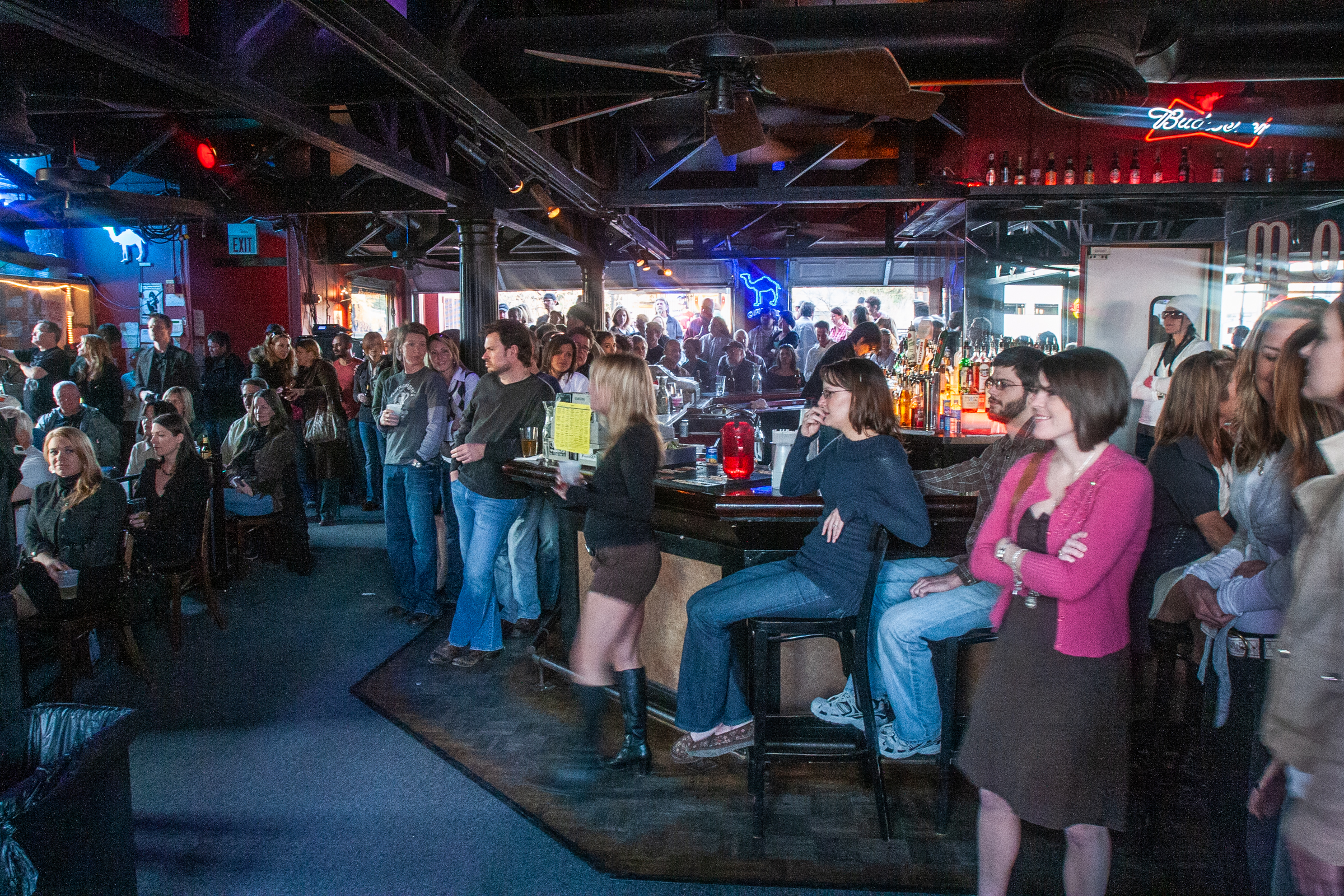 The crowd at Momo's, Austin Texas